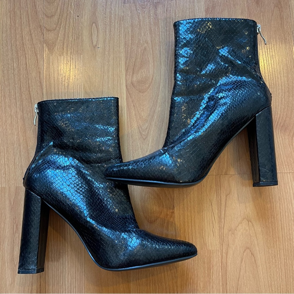 Fashion Nova Black snakeskin ankle boots